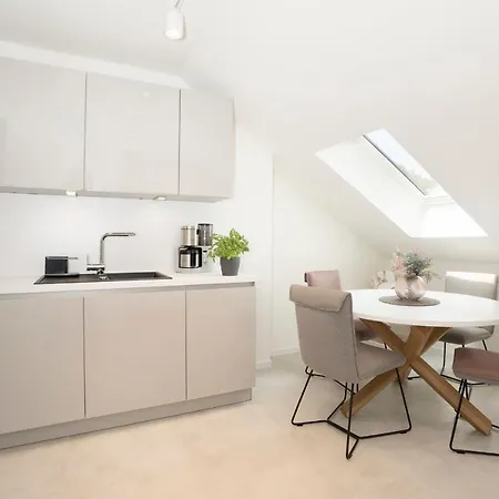 Apartment Memelstrasse 2-2a Dahmer 5 *