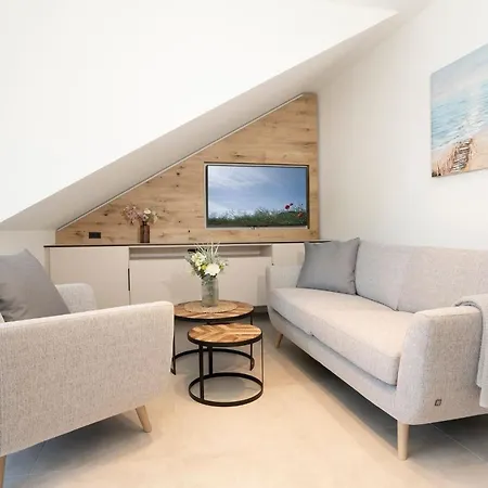 Apartment Memelstrasse 2-2a Dahmer 5 *